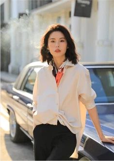 Kaklo papuošimas šilko skara